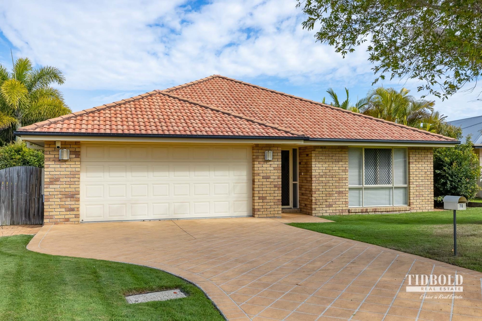 70 Ebony Crescent, Redland Bay - Thumbnail 4