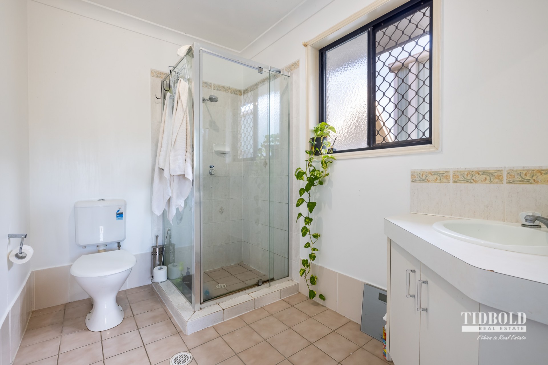 29 Batehaven Street, Loganholme - Thumbnail 6
