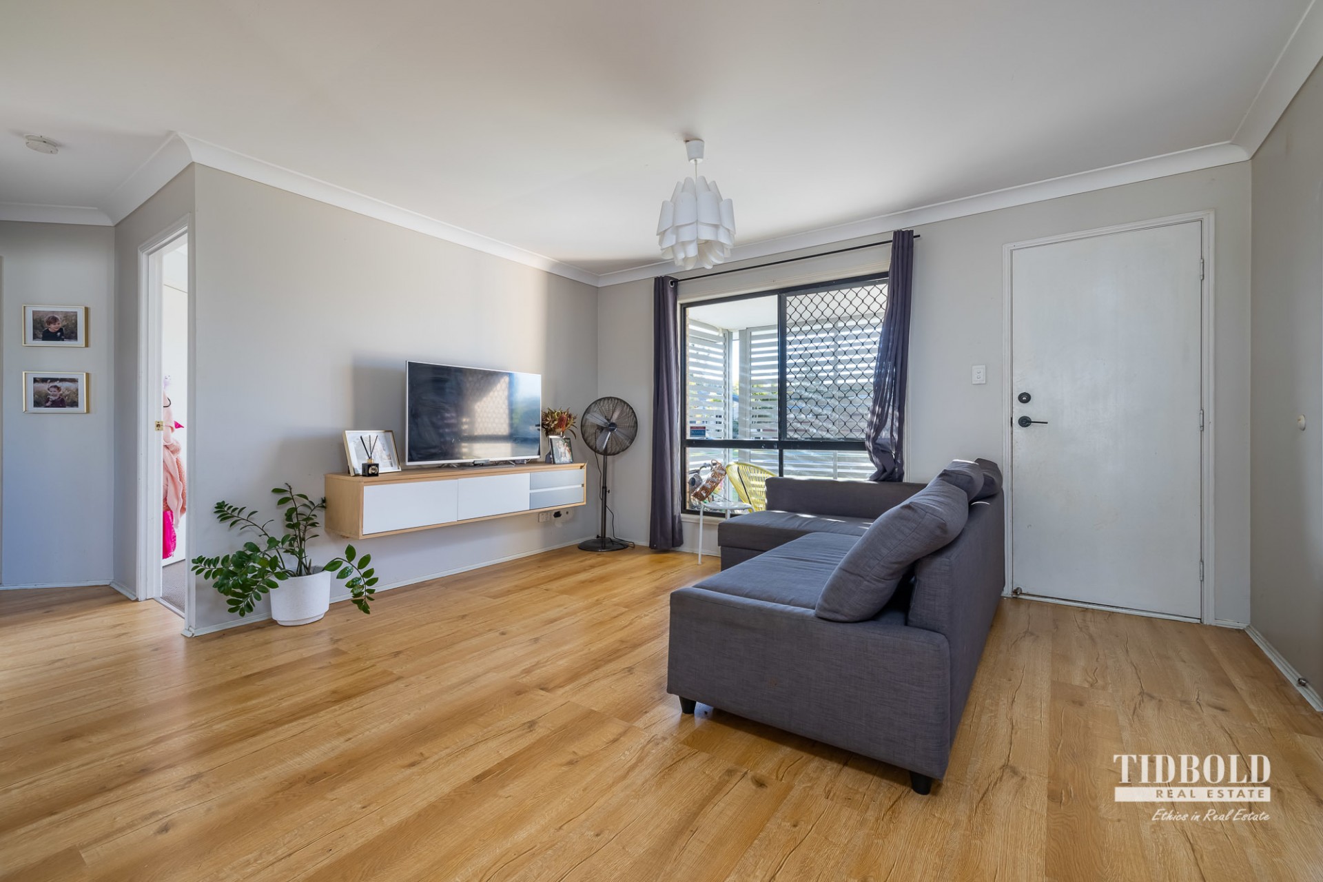 29 Batehaven Street, Loganholme - Thumbnail 4