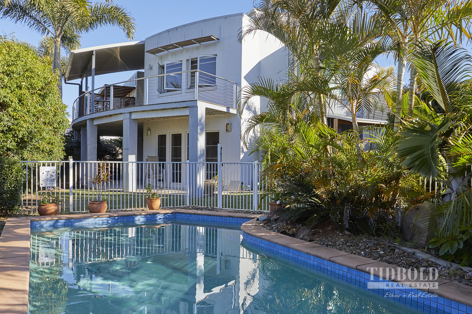 17 Haslingden Drive, Redland Bay - Thumbnail 2
