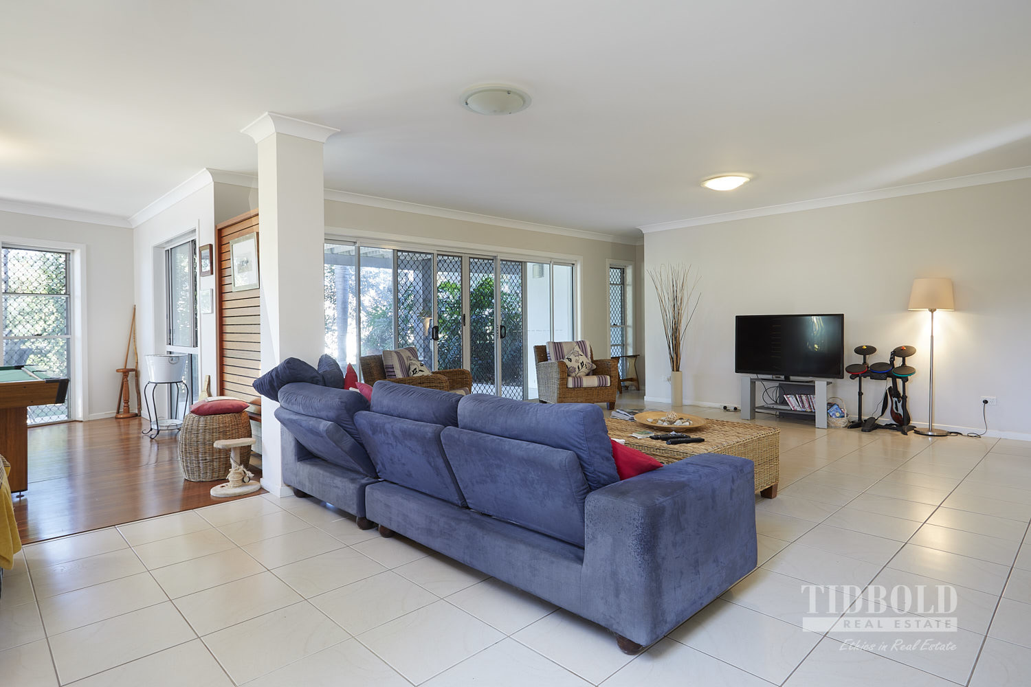 17 Haslingden Drive, Redland Bay - Thumbnail 8