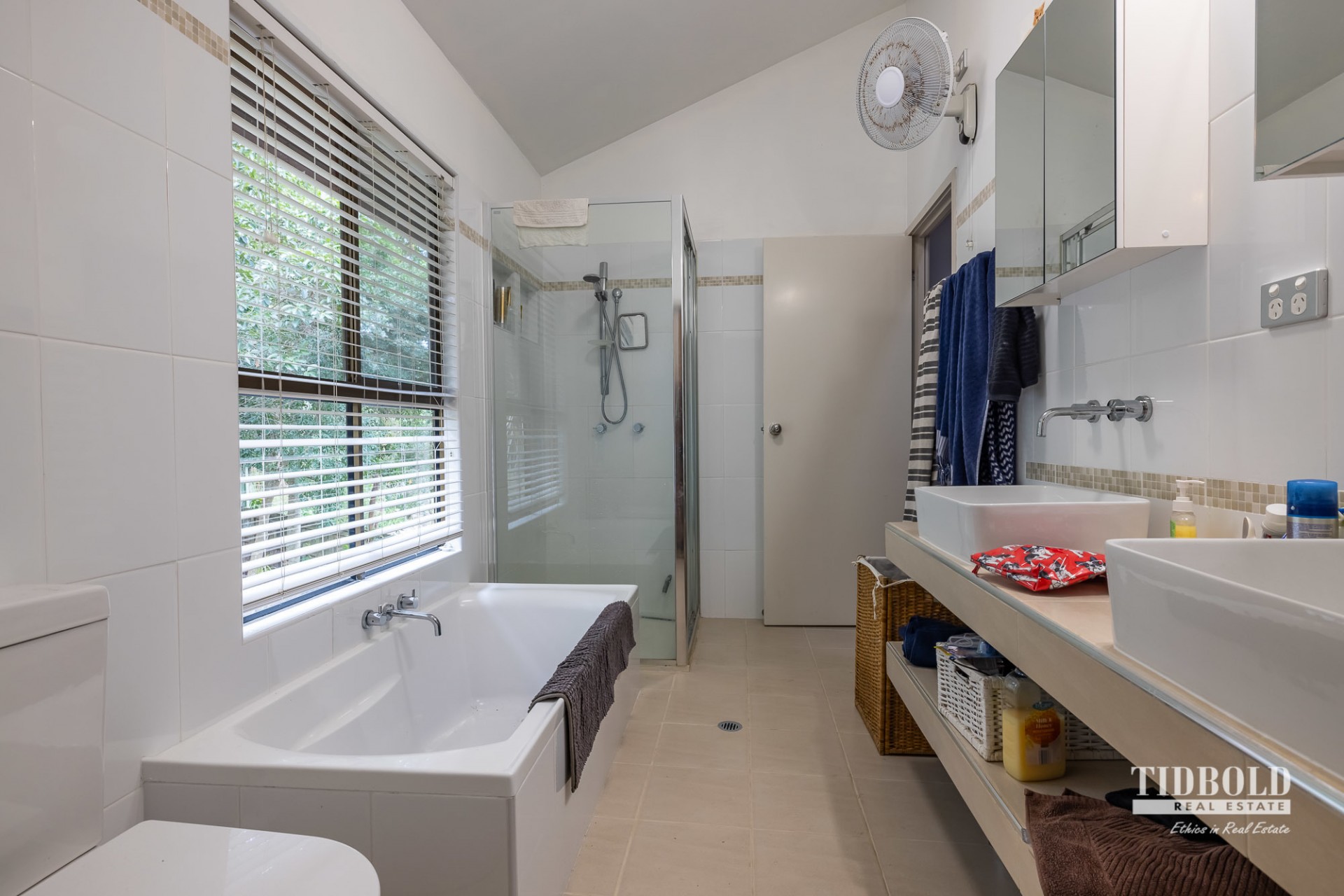 9 Valley Way, Mount Cotton > Tidbold Real Estate