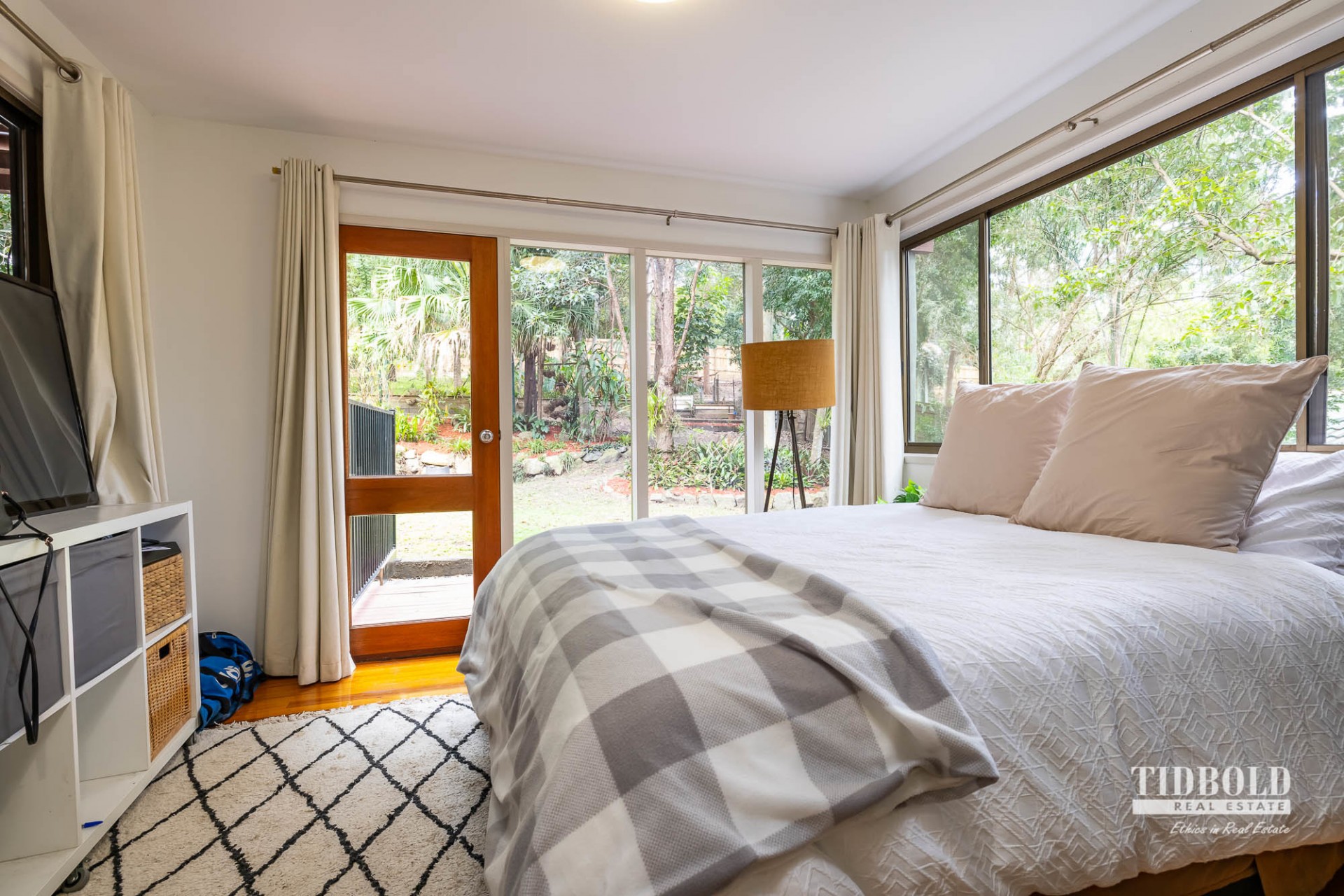 9 Valley Way, Mount Cotton > Tidbold Real Estate