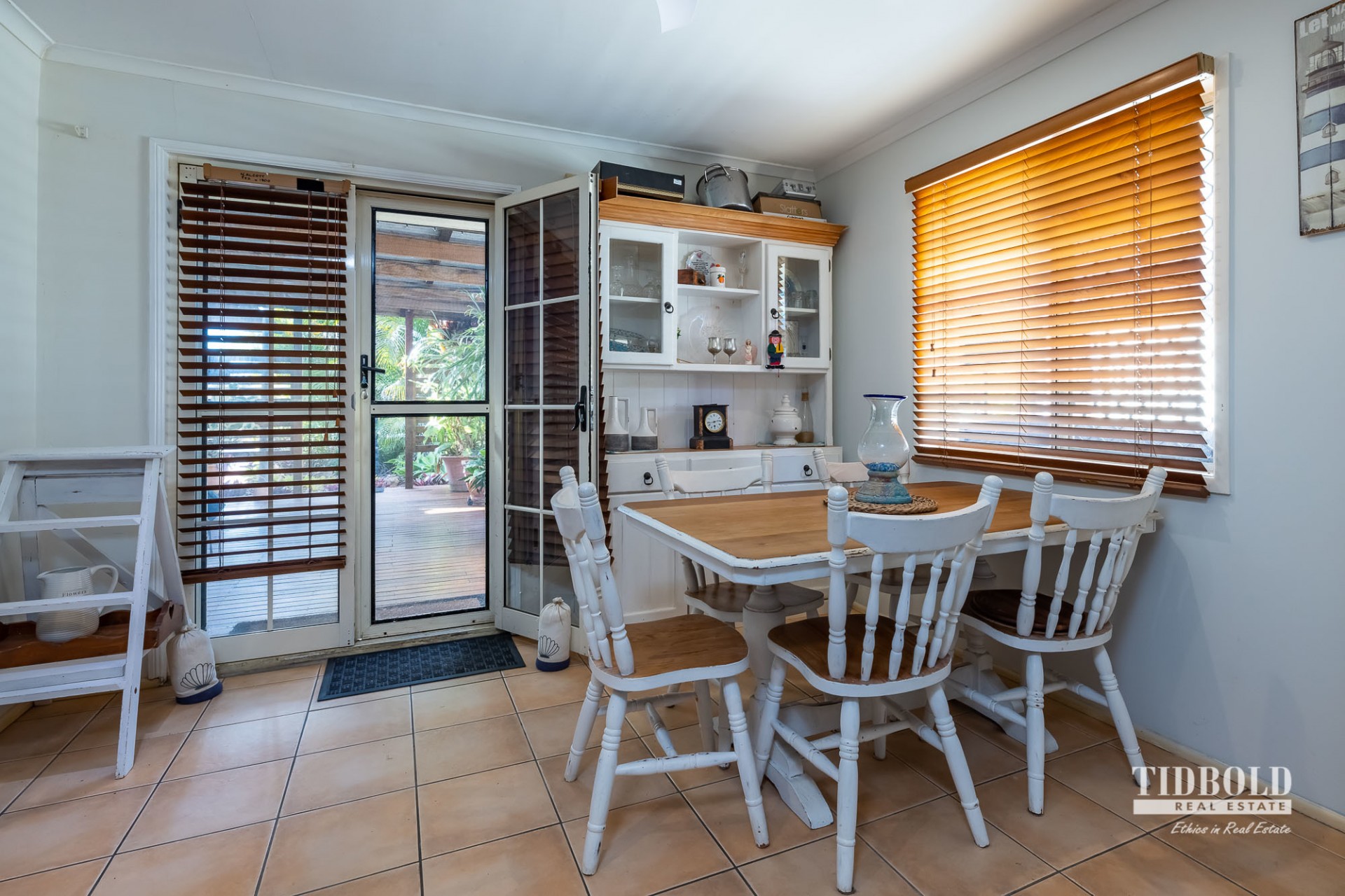 18 Lisa Street, Redland Bay - Thumbnail 5