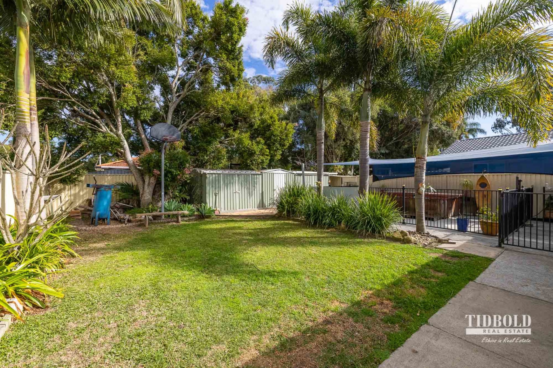 18 Lisa Street, Redland Bay - Thumbnail 3