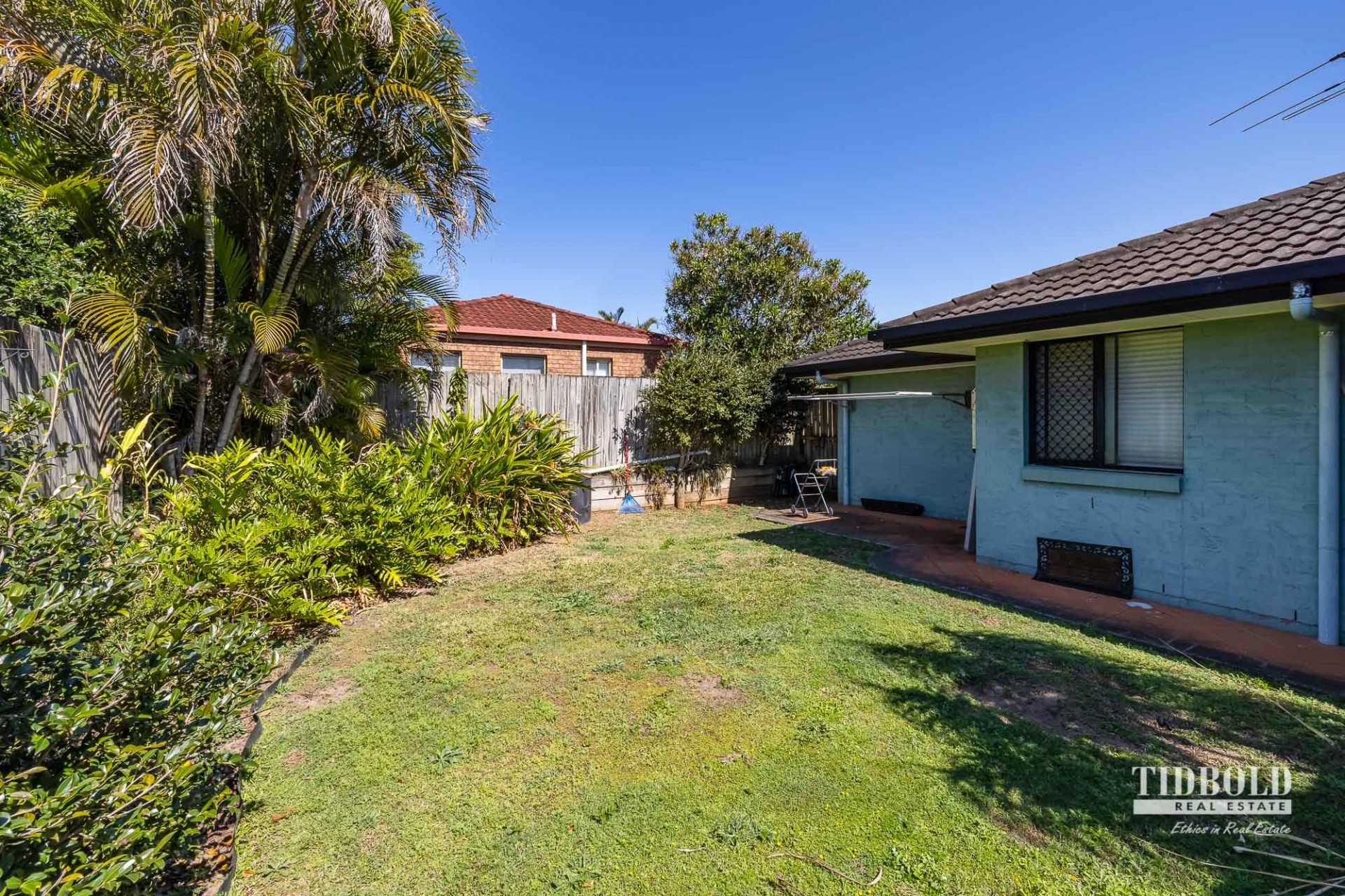 2 Westburn Court, Redland Bay - Thumbnail 2