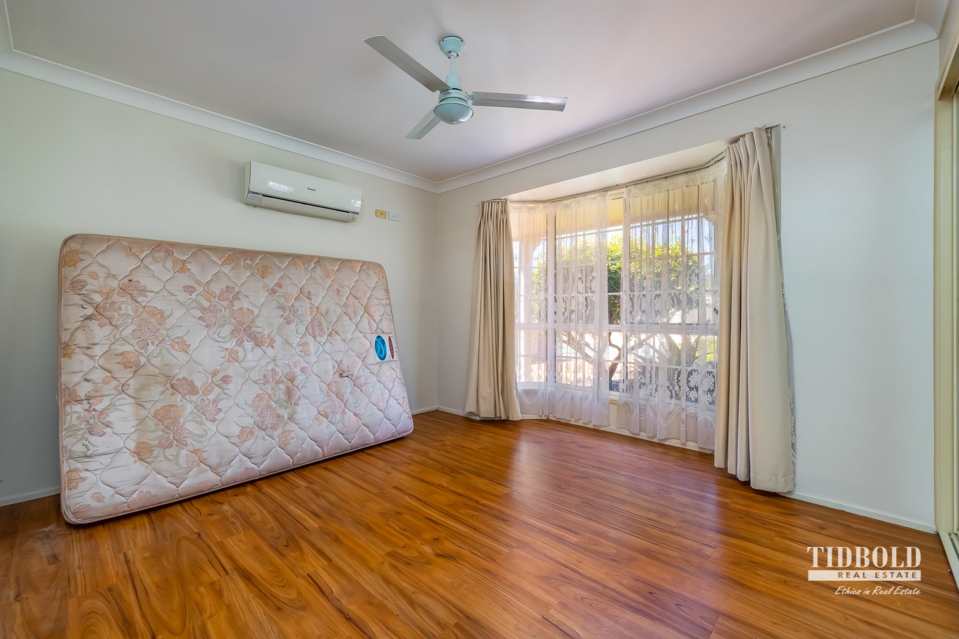 13 Meredith Place, Redland Bay - Thumbnail 8