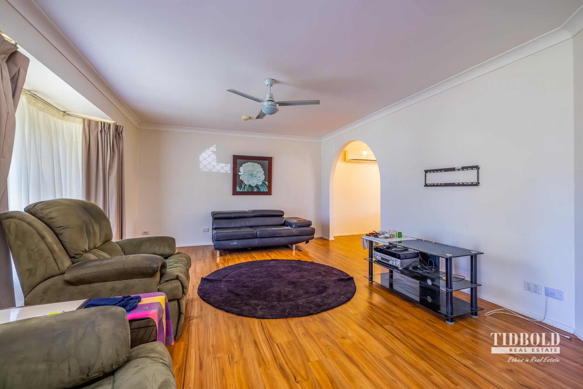 13 Meredith Place, Redland Bay - Thumbnail 4