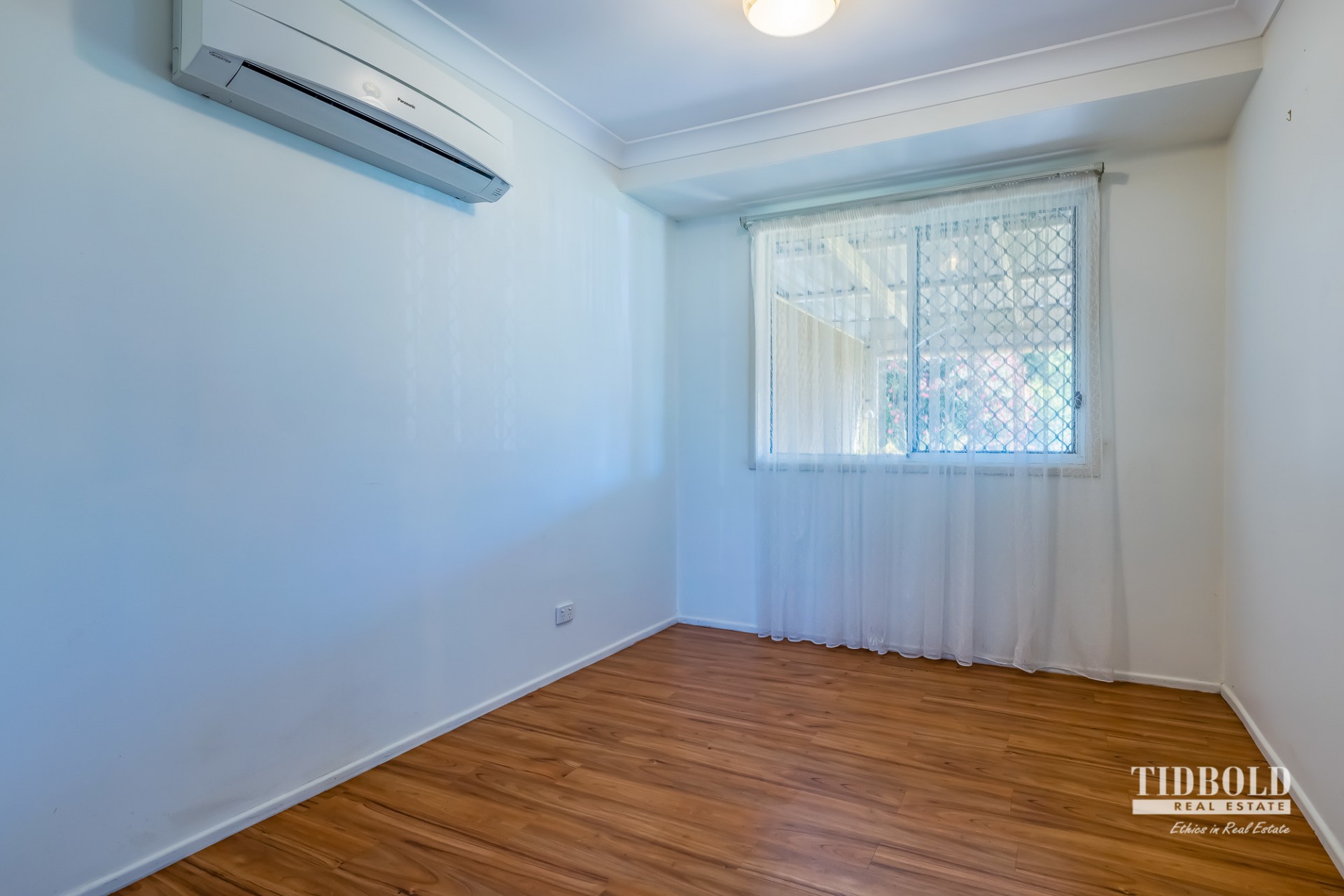 13 Meredith Place, Redland Bay - Thumbnail 6