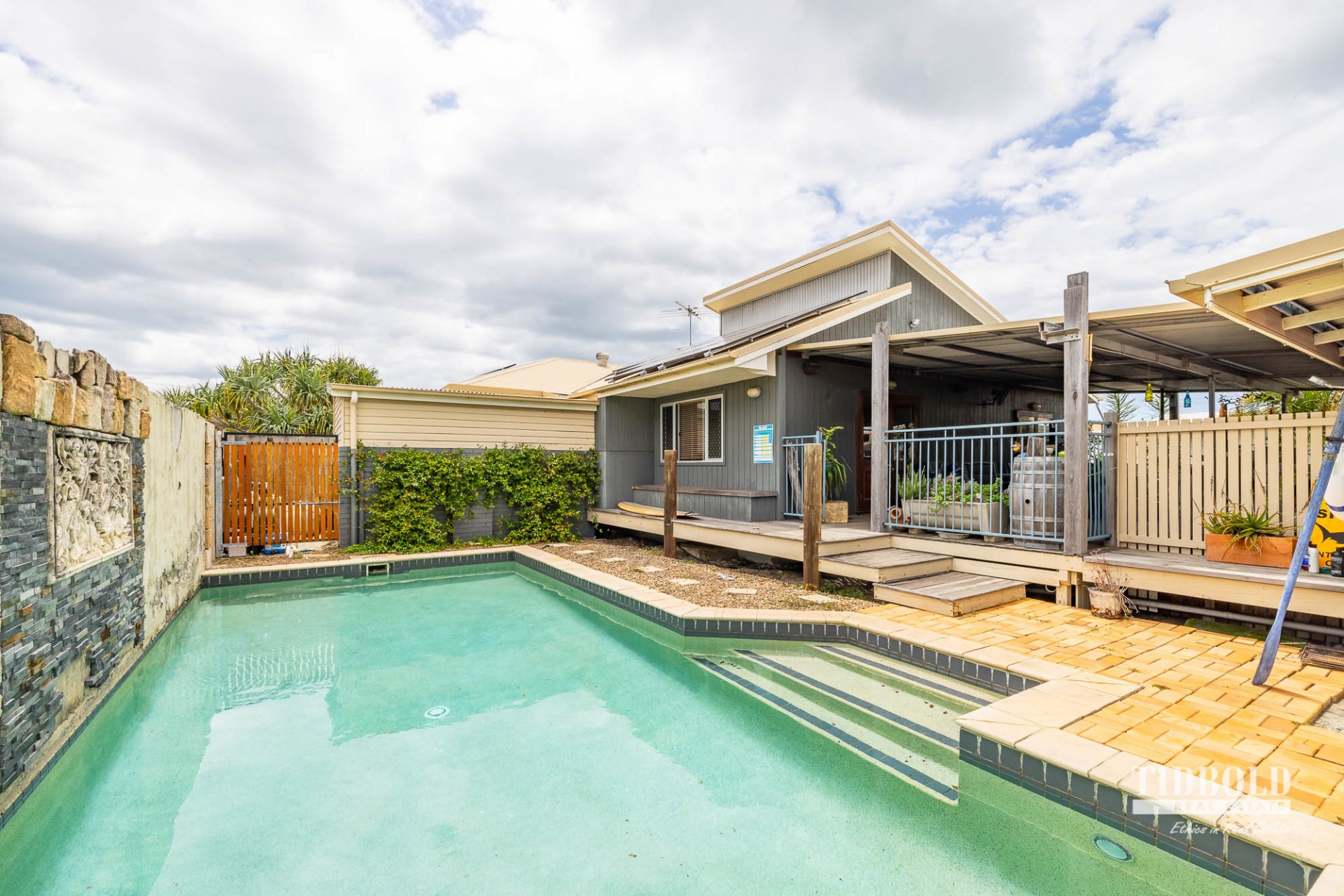 20 Moore Street, Victoria Point - Thumbnail 2