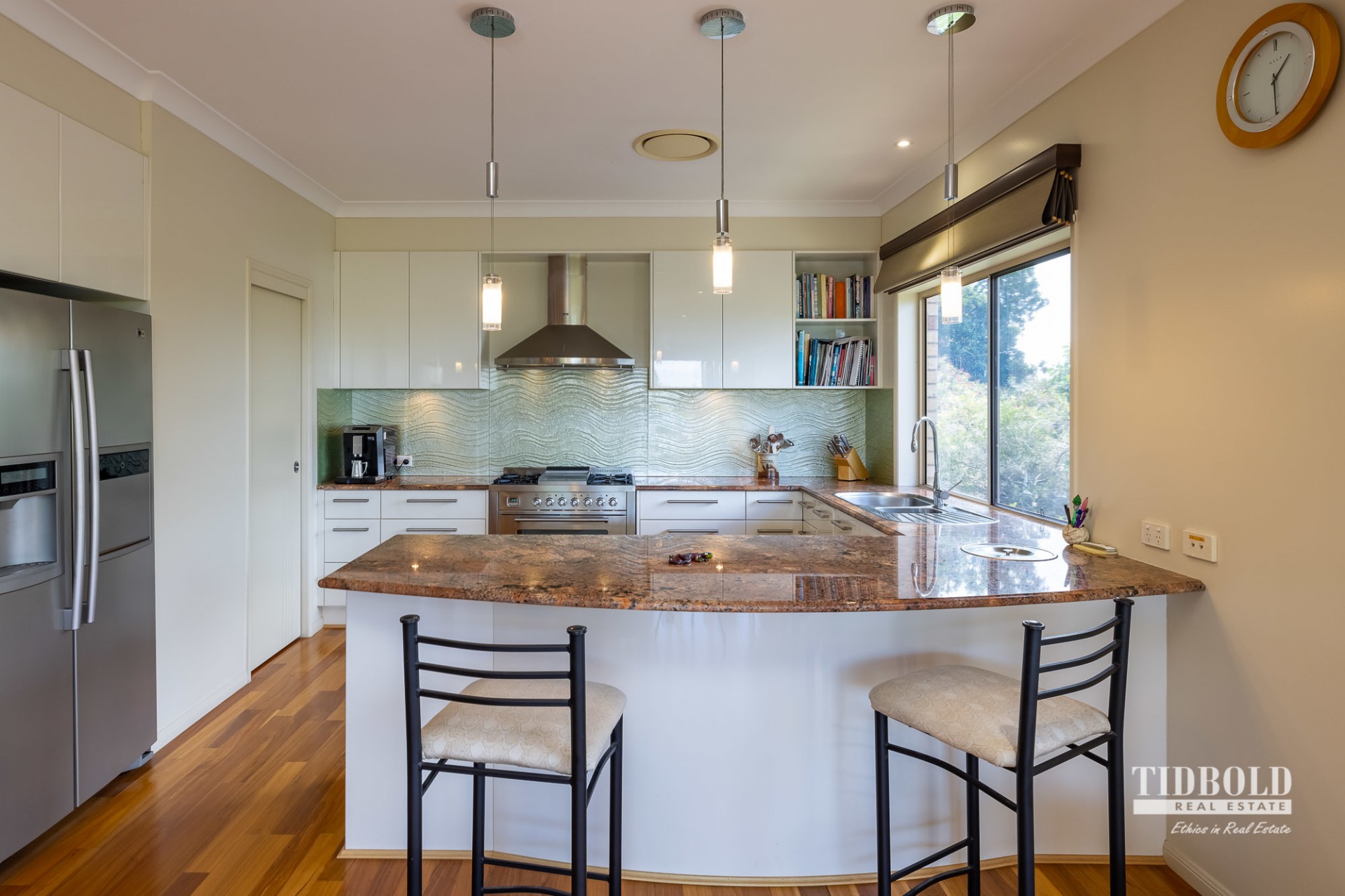 17 Creedin Court, Redland Bay - Thumbnail 4