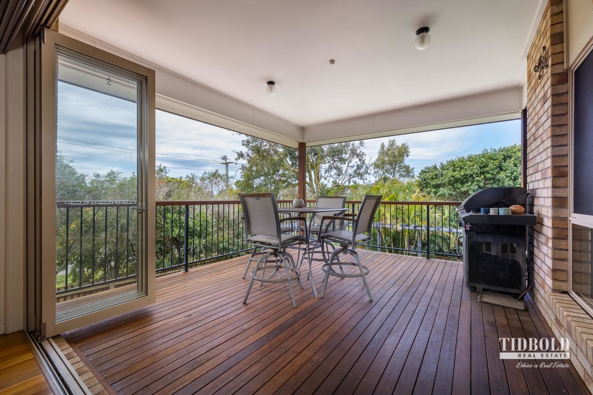 17 Creedin Court, Redland Bay - Thumbnail 3