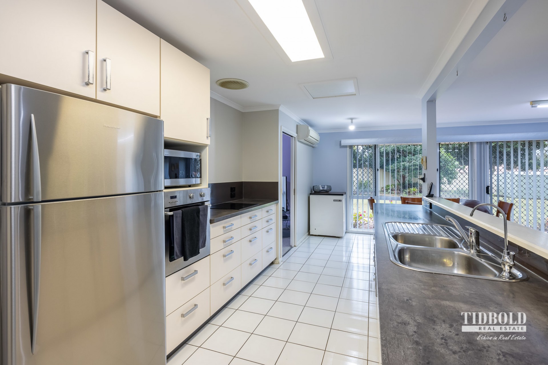 9 Honeysuckle Court, Victoria Point - Thumbnail 4