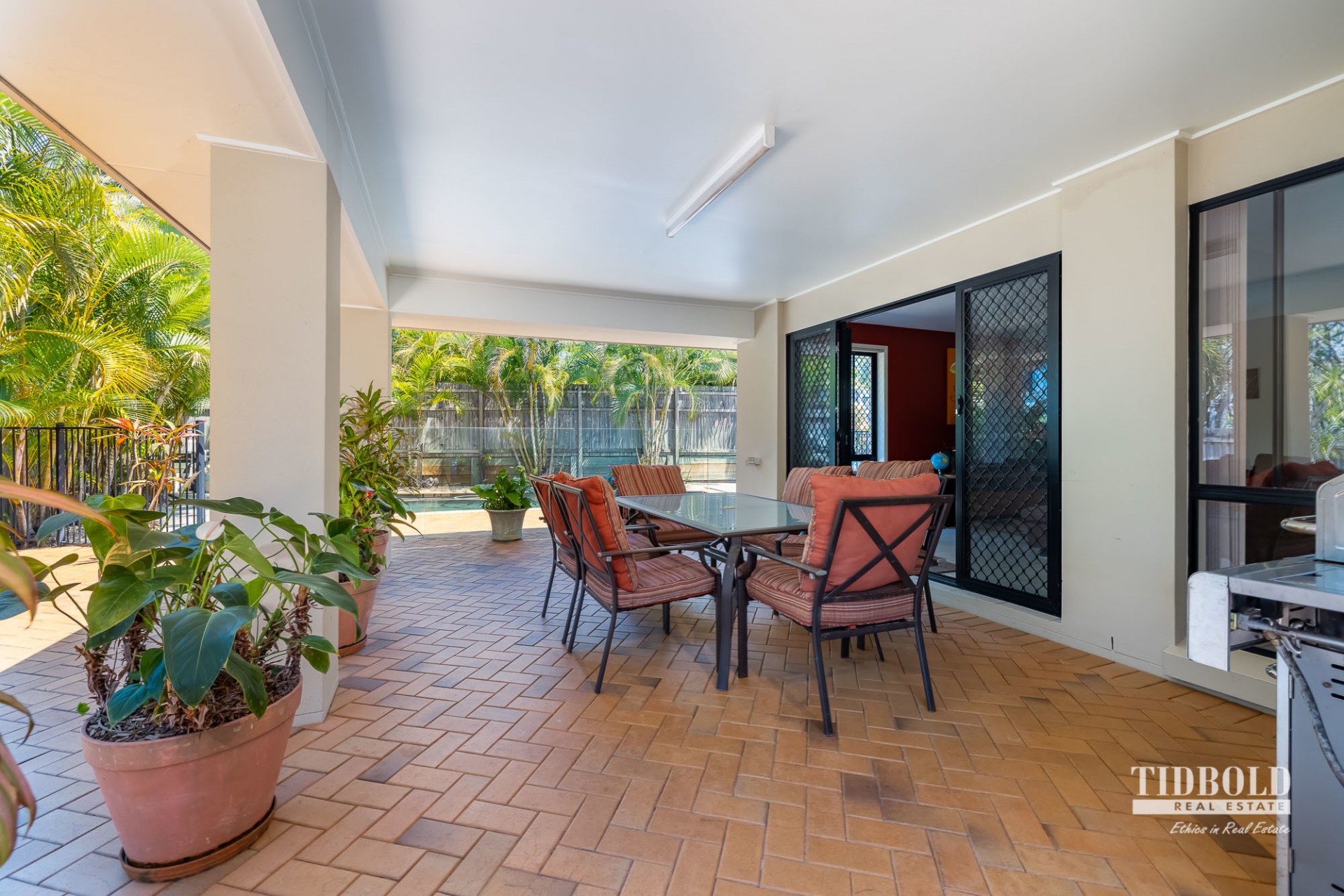 51 Spinnaker Circuit, Redland Bay - Thumbnail 7