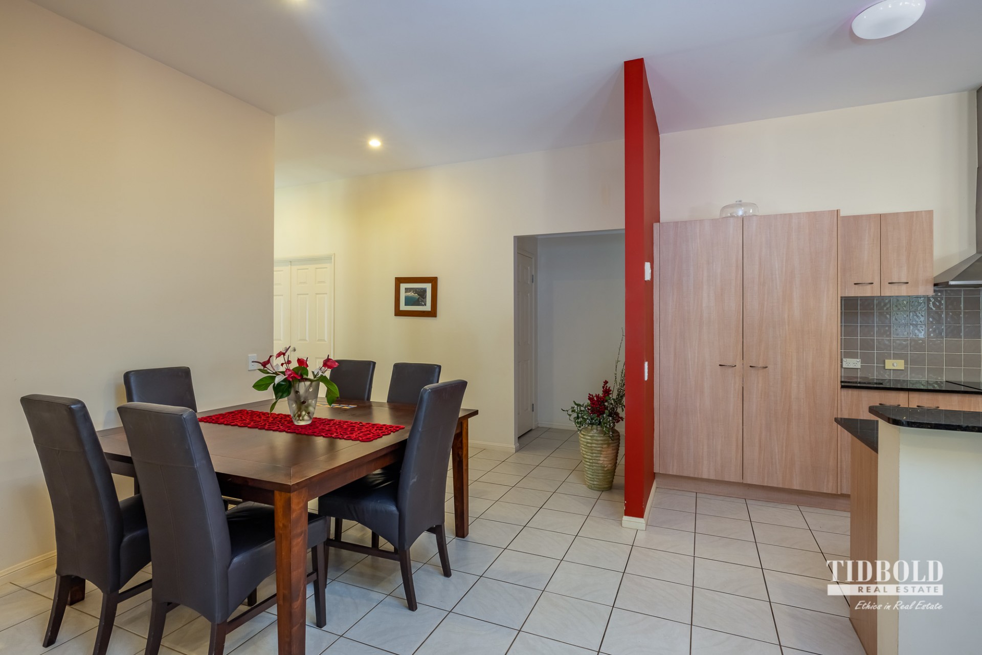 51 Spinnaker Circuit, Redland Bay - Thumbnail 5