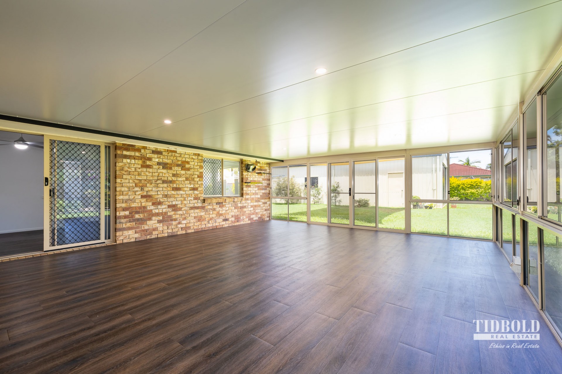 9 Putter Place, Redland Bay - Thumbnail 3