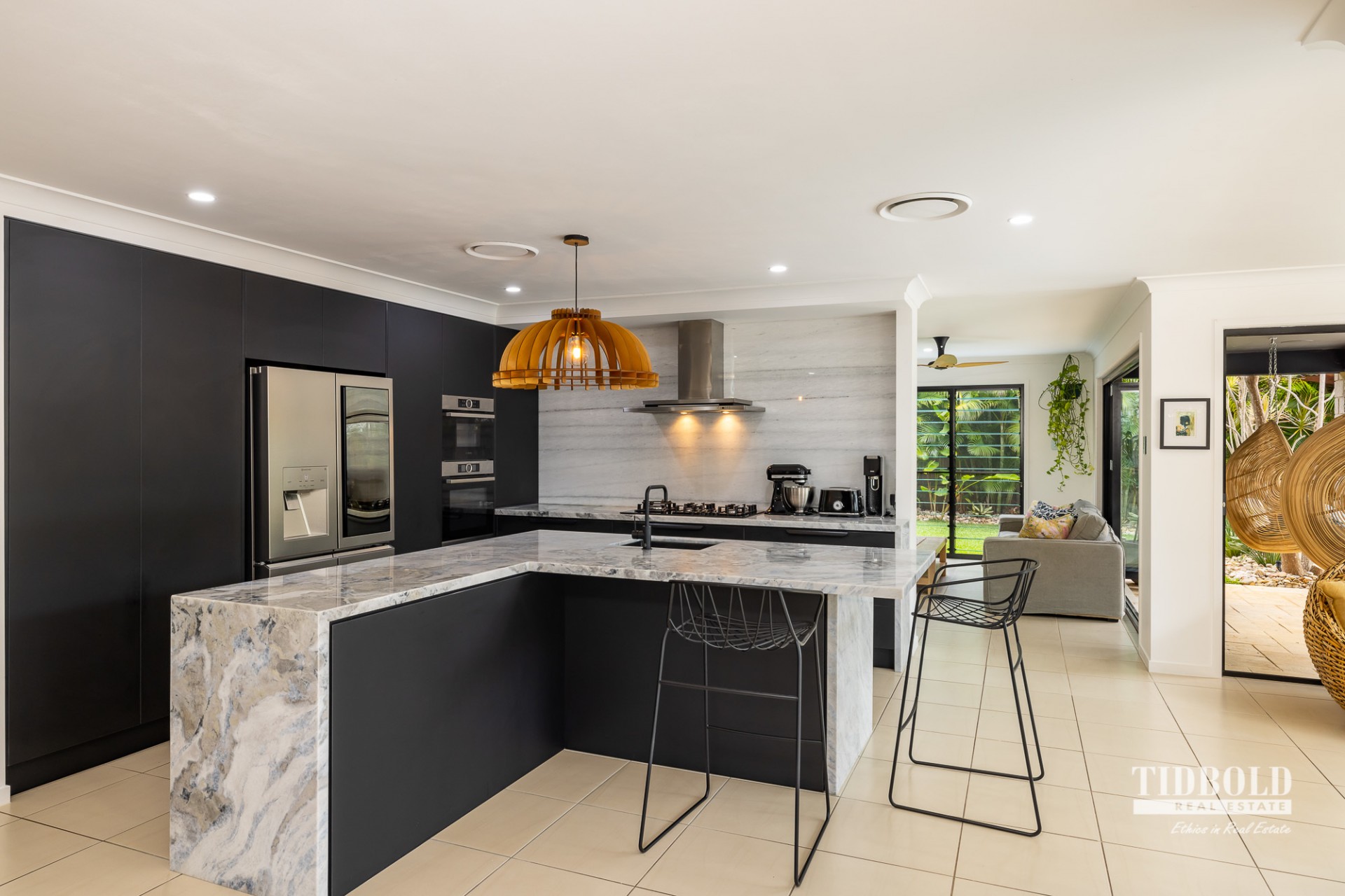 1 Nevis Court, Redland Bay - Thumbnail 3