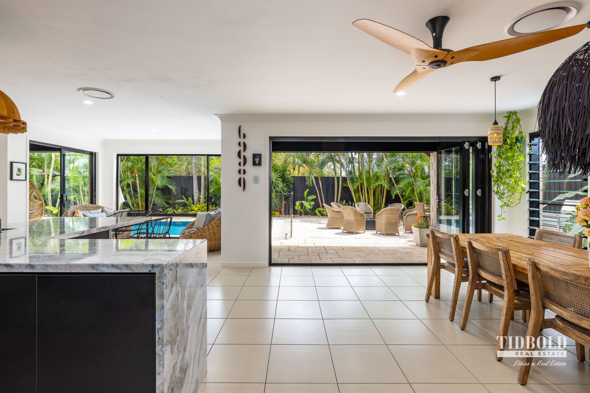 1 Nevis Court, Redland Bay - Thumbnail 4