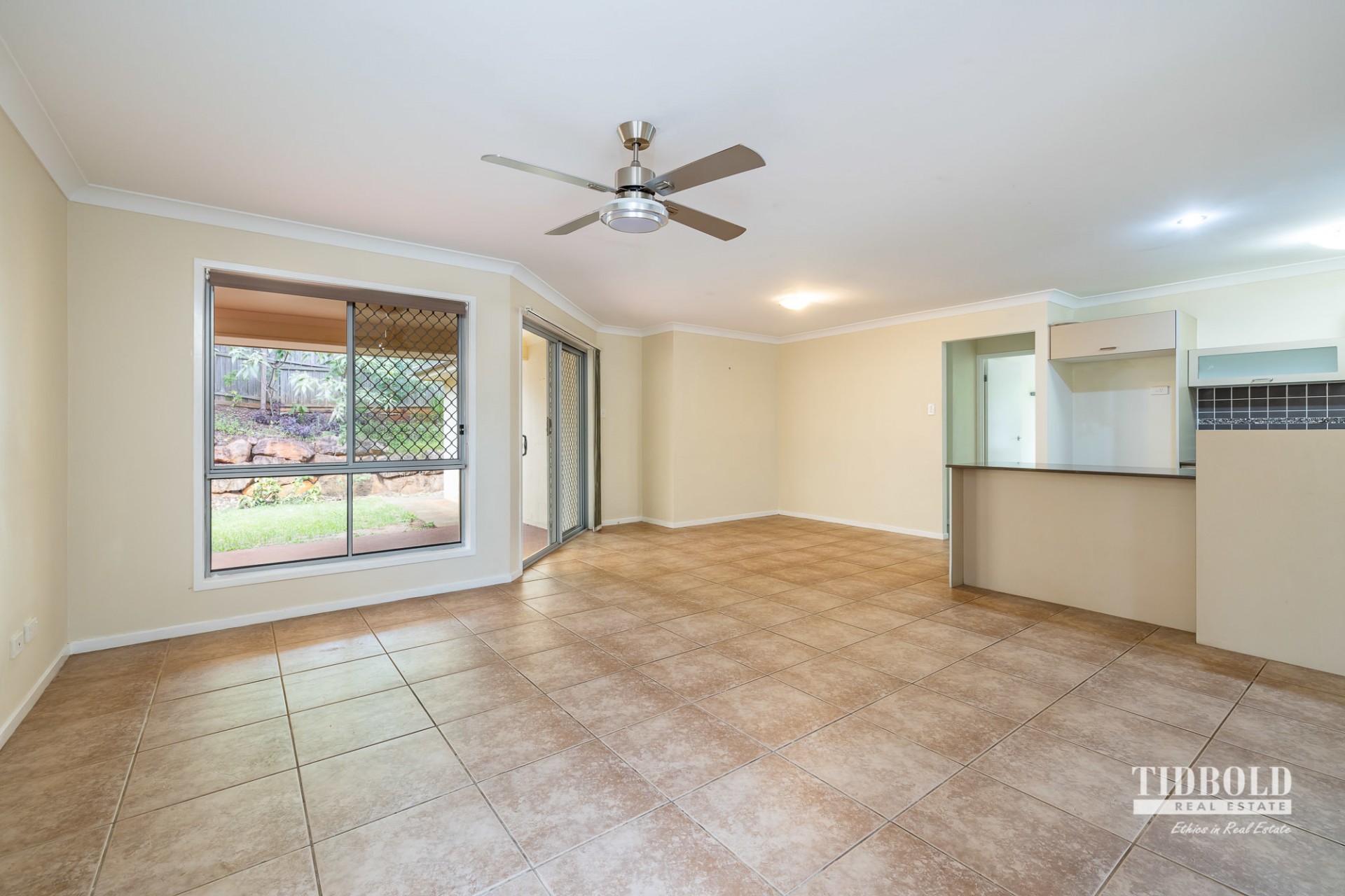 17 Keswick Place, Redland Bay - Thumbnail 3