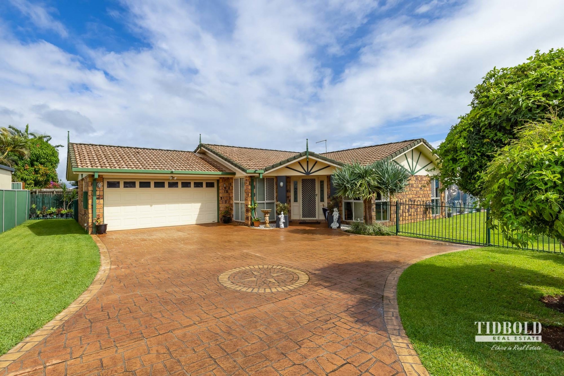 12 Jaidan Place, Victoria Point - Thumbnail 2