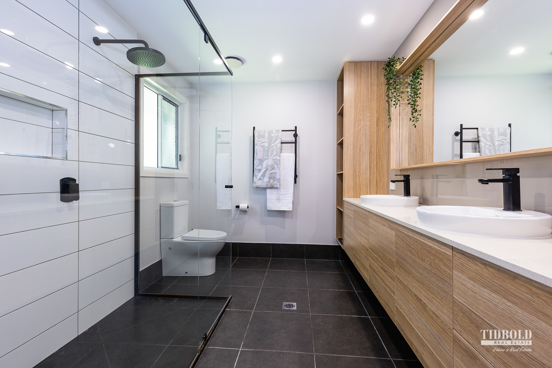 34 Vanstone Way, Redland Bay > Tidbold Real Estate