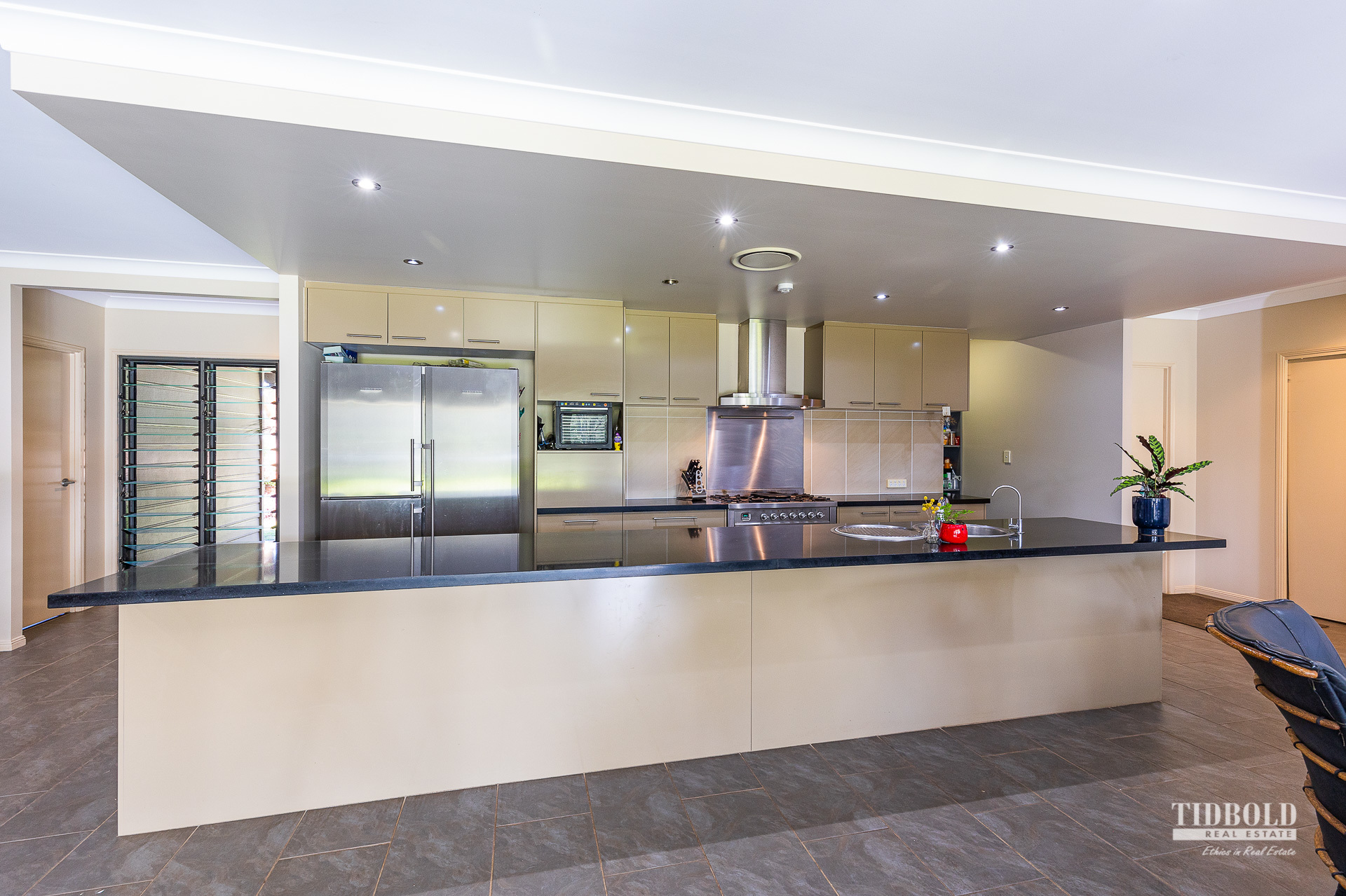 1-13 Apricot Place, Redland Bay - Thumbnail 3