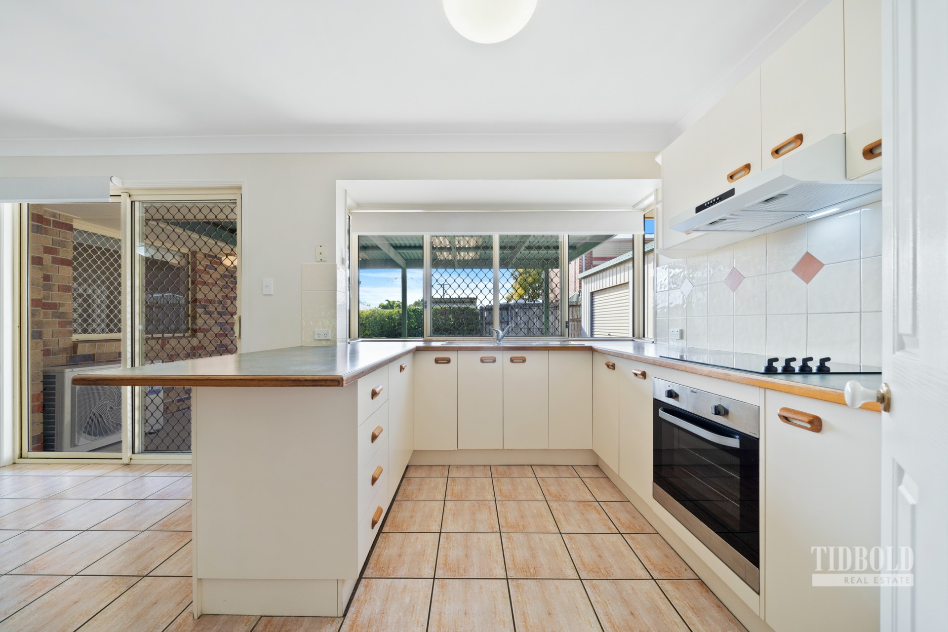 12 Marianne Street, Victoria Point - Thumbnail 8