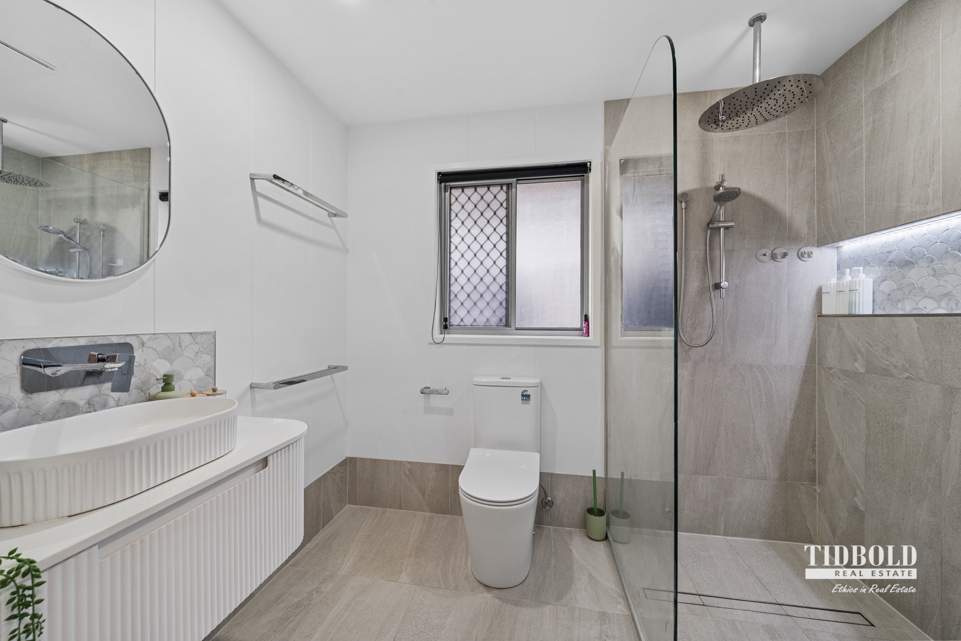 Image 16