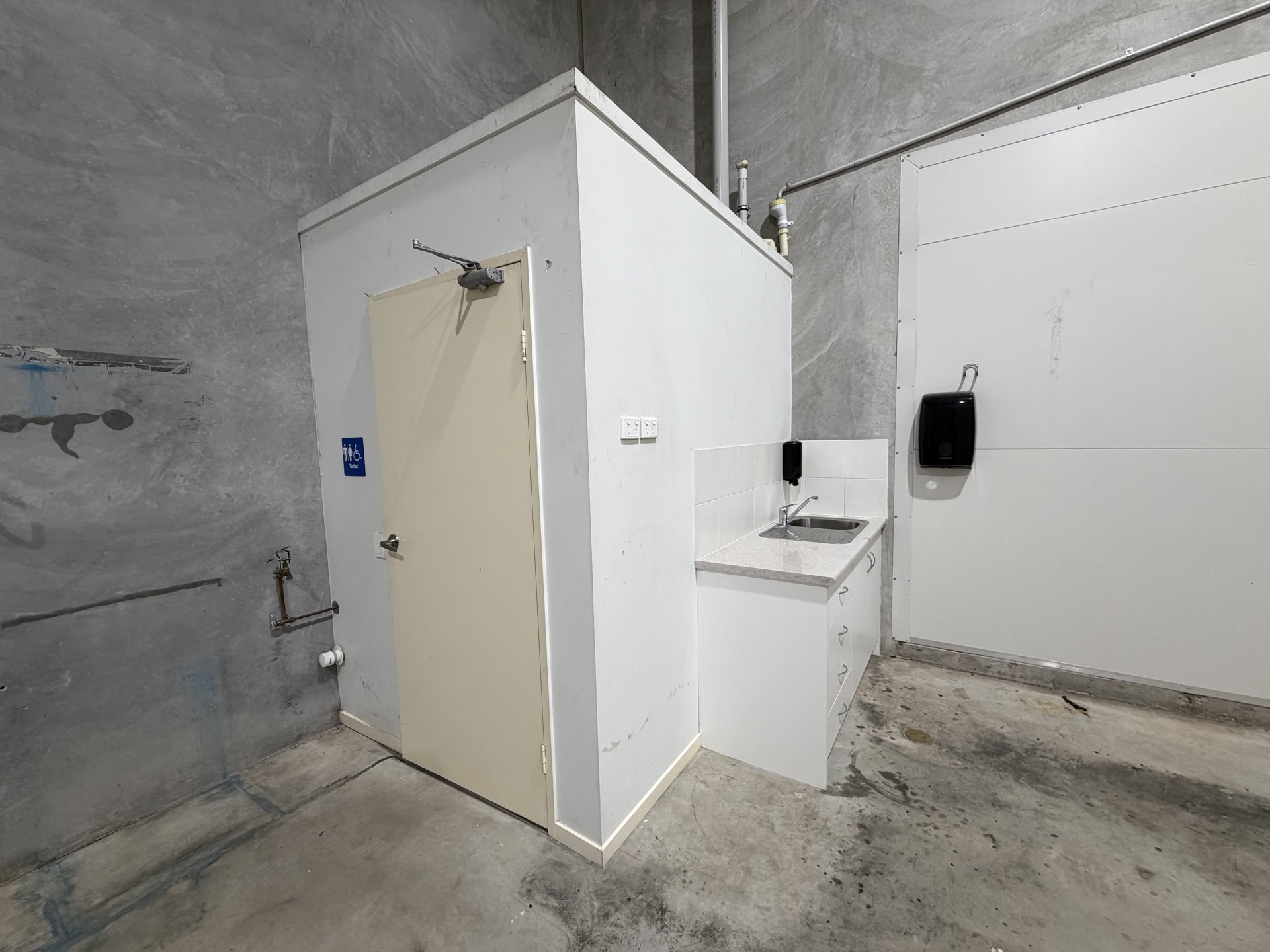 Image 4