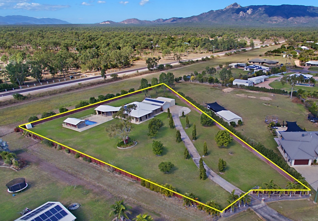 17 Therese Court, Alice River > RE/MAX Excellence