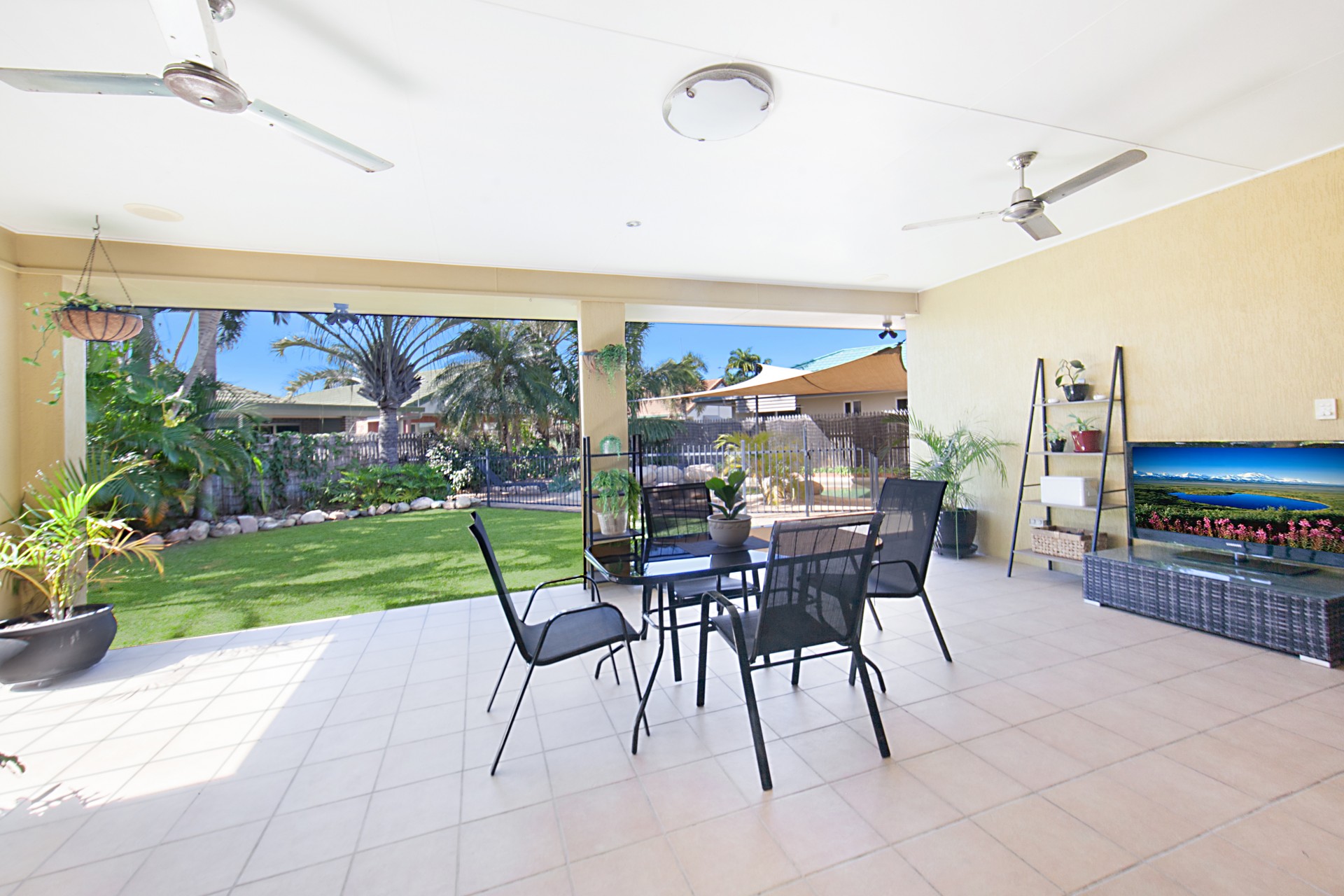 7 Sweetgum Place, Kirwan > RE/MAX Excellence