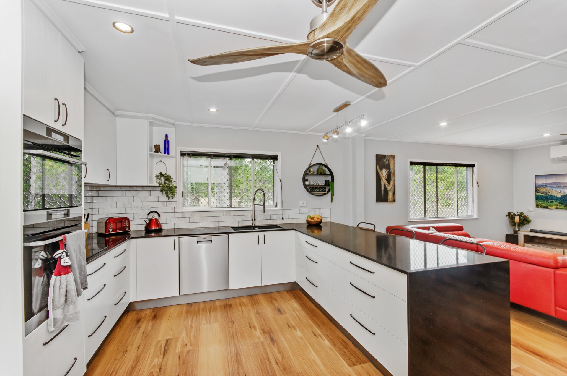 54 Alligator Creek Road, Alligator Creek > RE/MAX Excellence