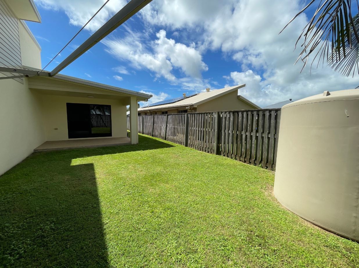 5 Miami Terrace, Blacks Beach - Image 1