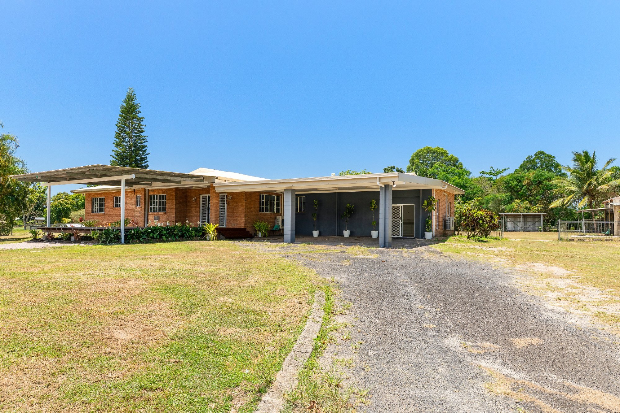 32 Horsford Road, New Harbourline, New Harbourline - Image 1