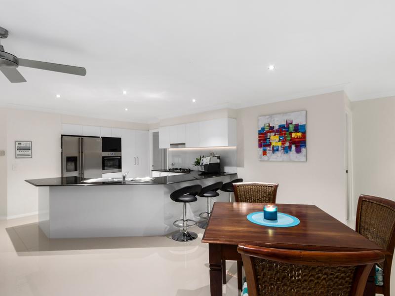36 Tranquility Circuit, Helensvale - Thumbnail 7