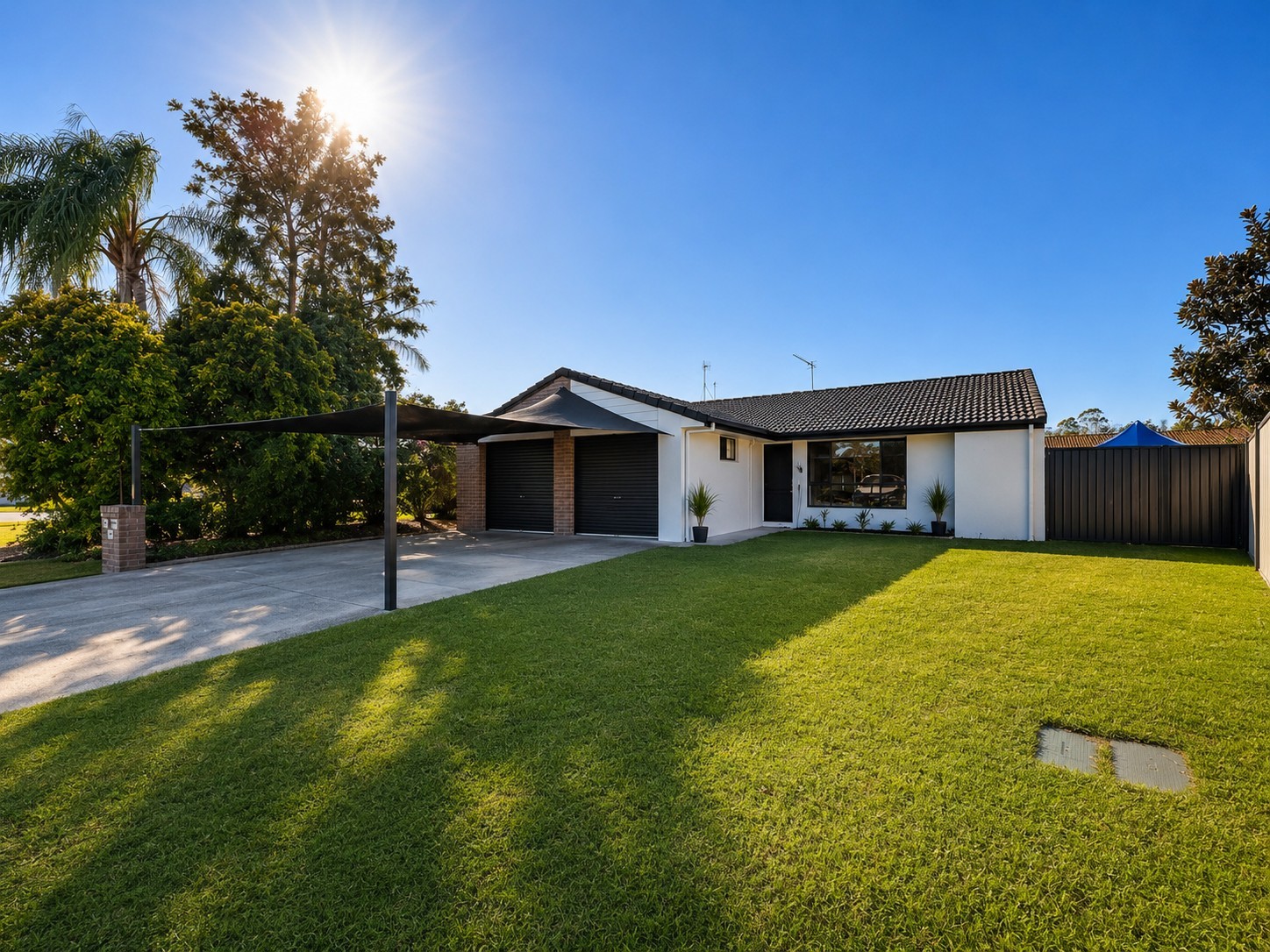 1/2 Echidna Court, Coombabah - Image 1