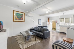 8/29 Park Road West, Dutton Park, QLD 4102