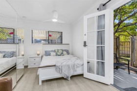 4/3 Pomona Terrace, Labrador, QLD 4215