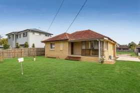 25 Landsboro Avenue, Boondall, QLD 4034
