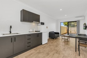 1/1030a Manly Road, Tingalpa, QLD 4173