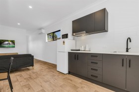 1/1030a Manly Road, Tingalpa, QLD 4173