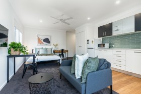 2/143 Gallipoli Road, Carina Heights, QLD 4152