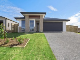 Property in Deebing Heights - Leased