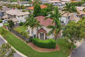 2 Mead Place, Calamvale, QLD 4116