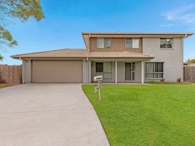 96 Lakewood Avenue, Parkinson, QLD 4115