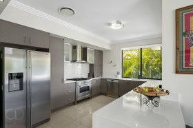 Property in Molendinar - Sold for $710,000