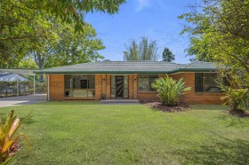 6 Carroo Court, Coes Creek, QLD 4560