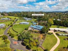 8 Lansdowne Rise, Maleny, QLD 4552