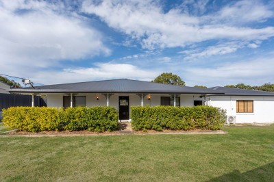 Property in Lowood - Offers over $1.35m