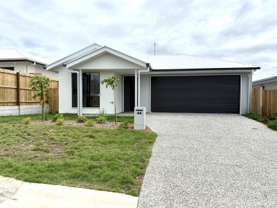 Property in South Maclean - $700 Per Week